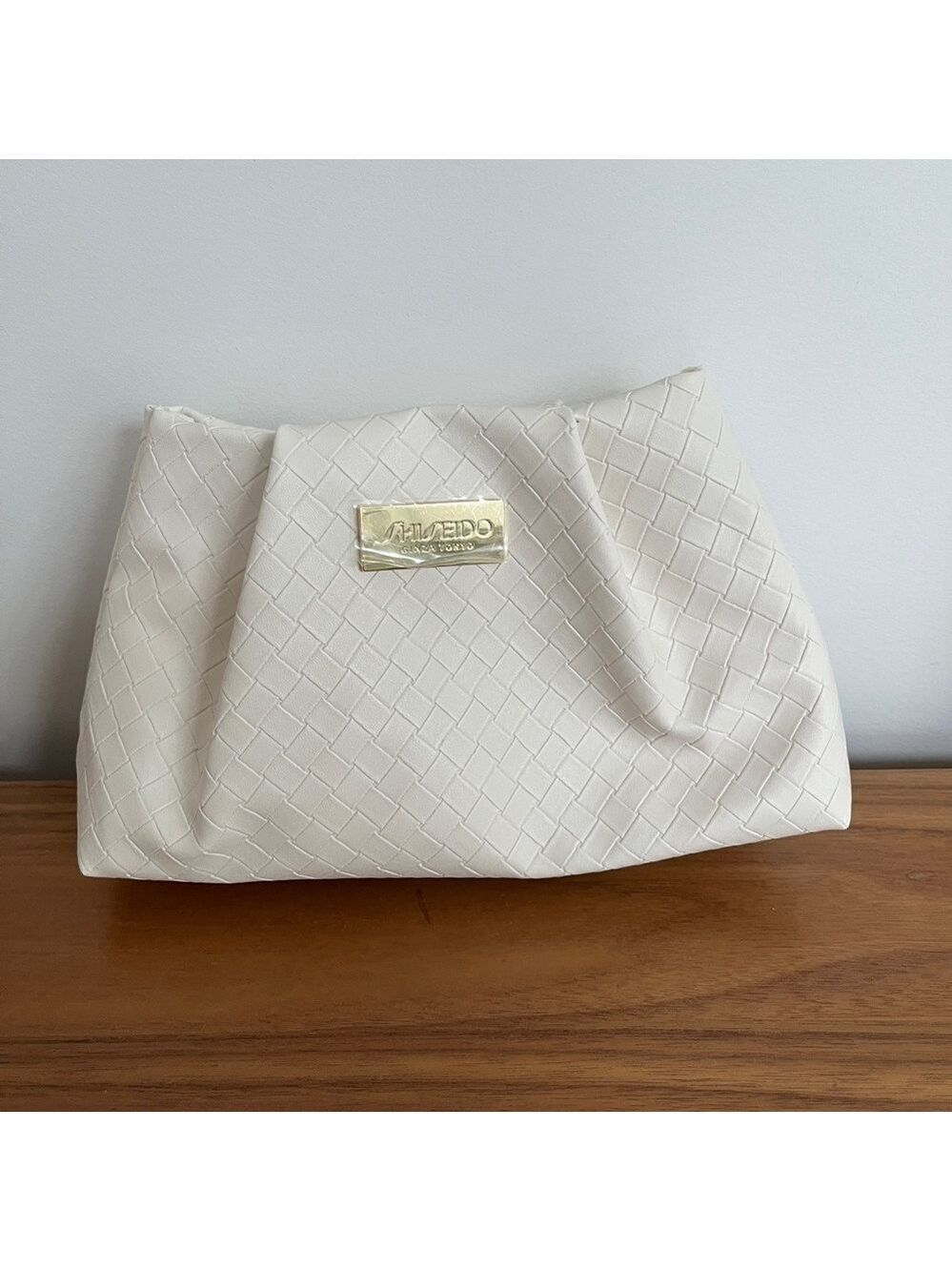 SHISEIDO Make Up Bag Dumpling Shape Basket Weave Pattern Snap Closure Unused
